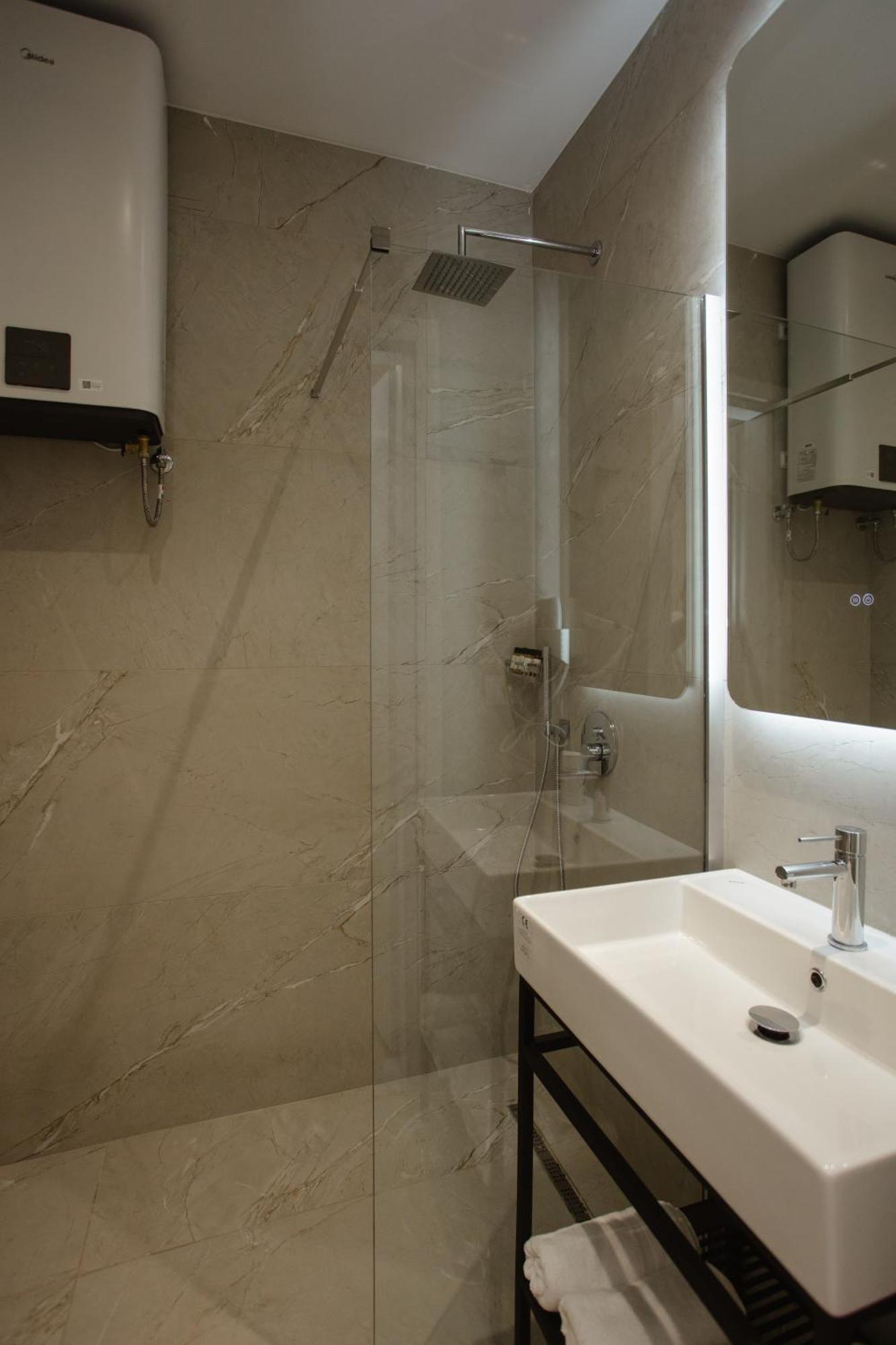Downtown Hotel ชโคเดอร์ ภายนอก รูปภาพ