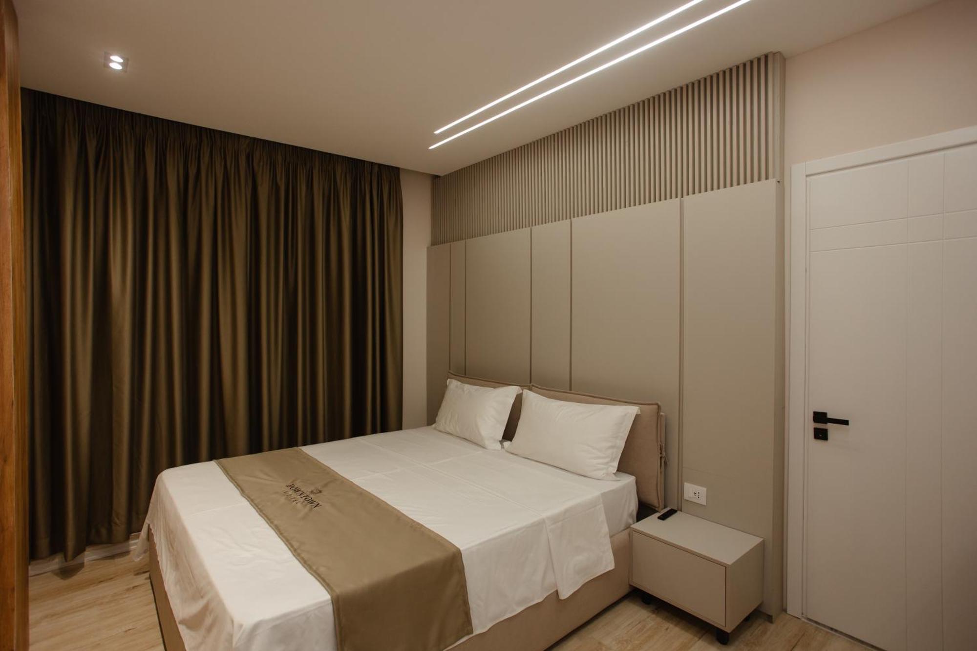 Downtown Hotel ชโคเดอร์ ภายนอก รูปภาพ